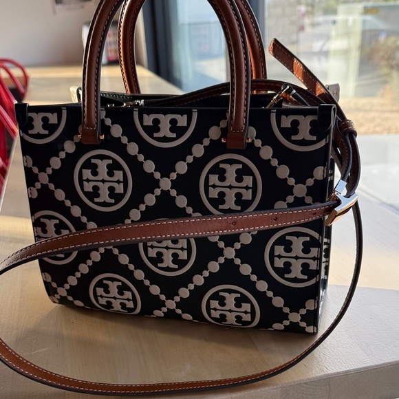 Tory Burch Navy and Cream Patterned Tote - Picture 2 of 5
